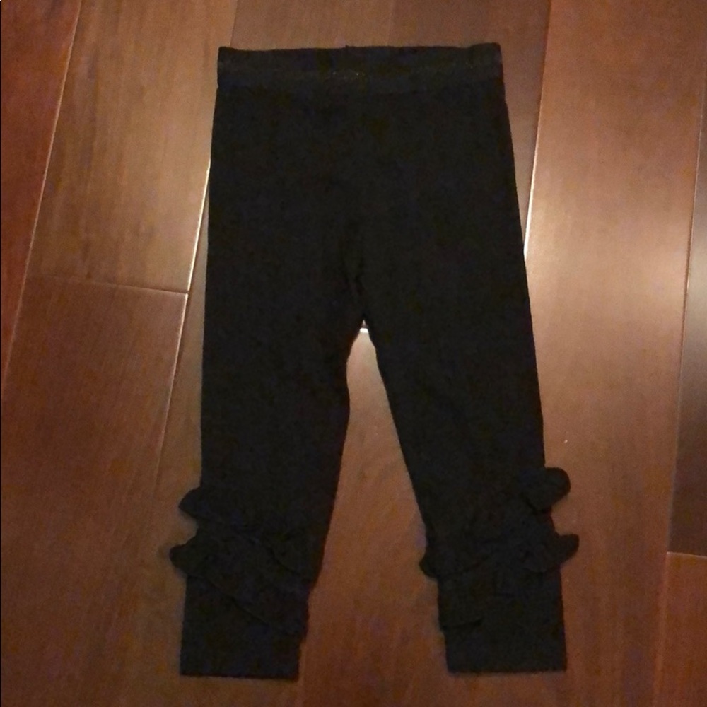 Black legging type pants, 3T